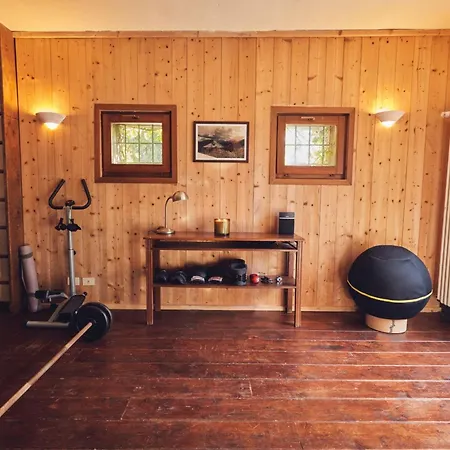 Ca' Bossi شاليه تْشيرنوبيو