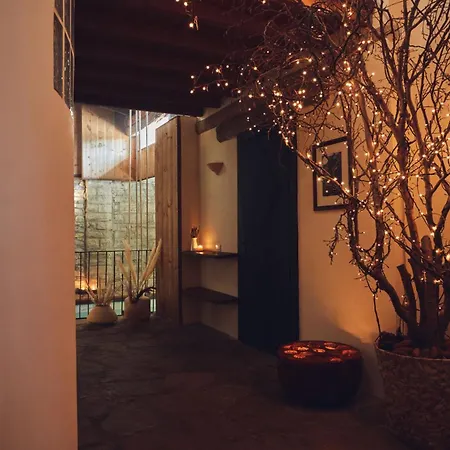 Ca' Bossi شاليه تْشيرنوبيو